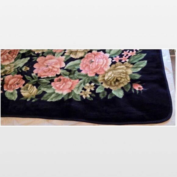 Vintage Blanket Queen Blue Reversible Pink Floral Heavy Weight Bedspread - Picture 6 of 16